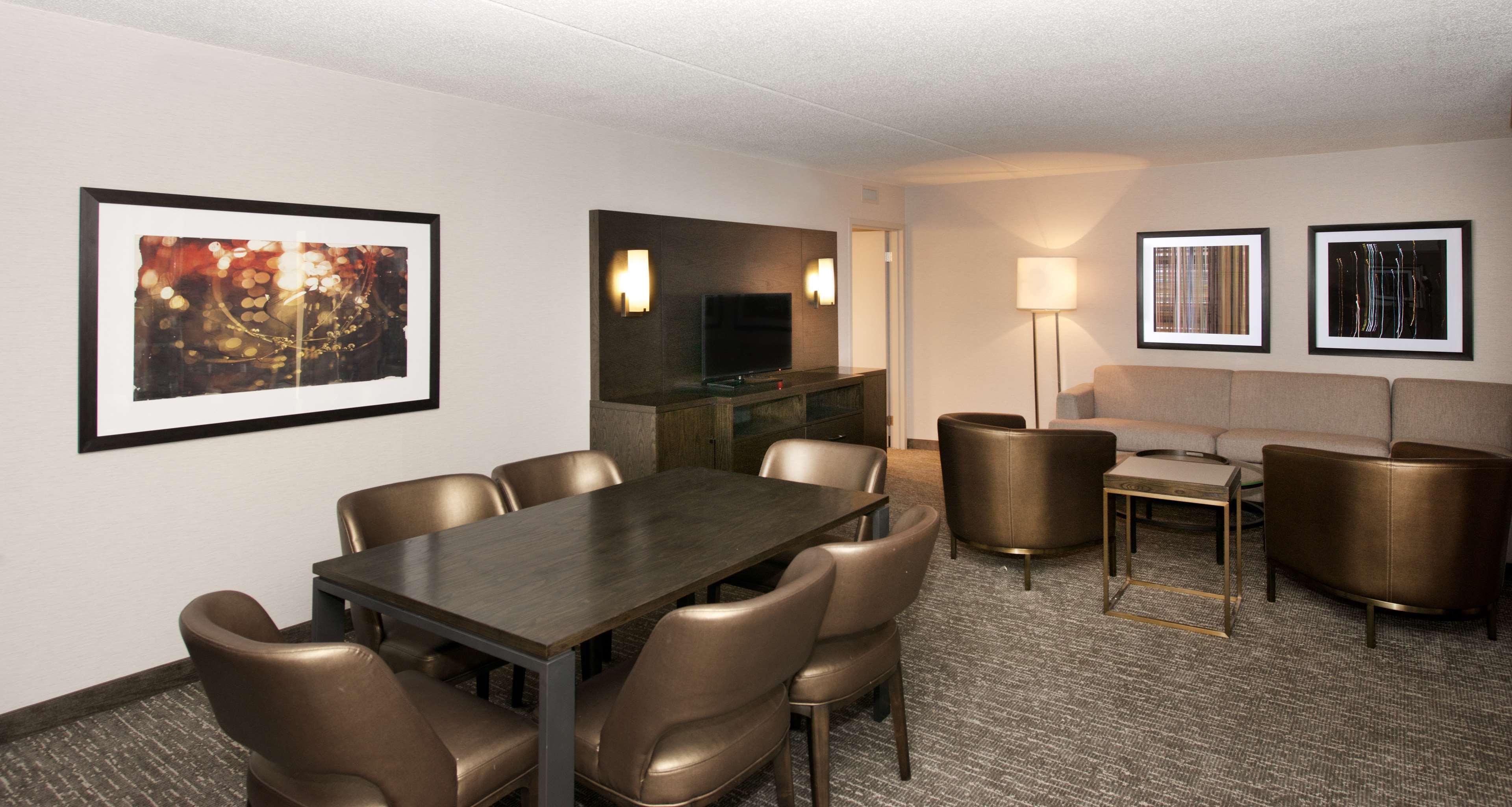 Embassy Suites By Hilton Cincinnati Northeast - Blue Ash Екстер'єр фото